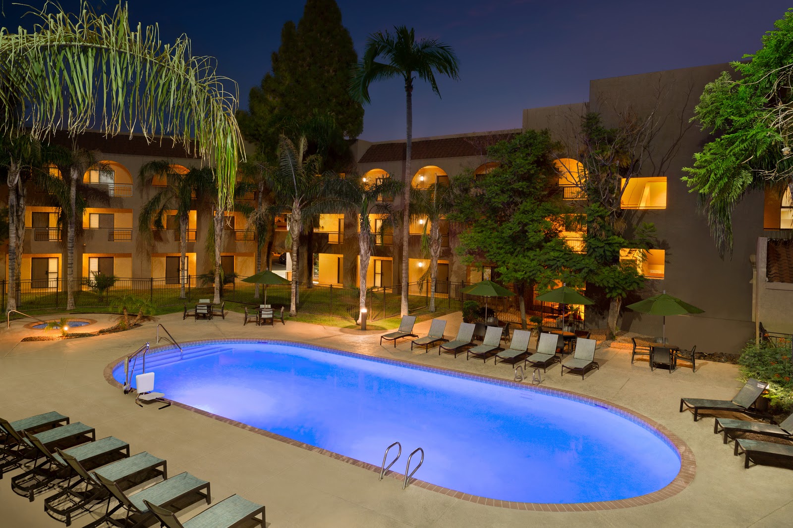 PHXTP_Pool_01.jpg