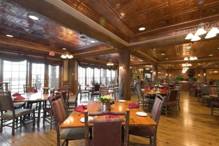 small_dobyns_dining_v11487786_nw_2000_5c8eb1e224.jpg