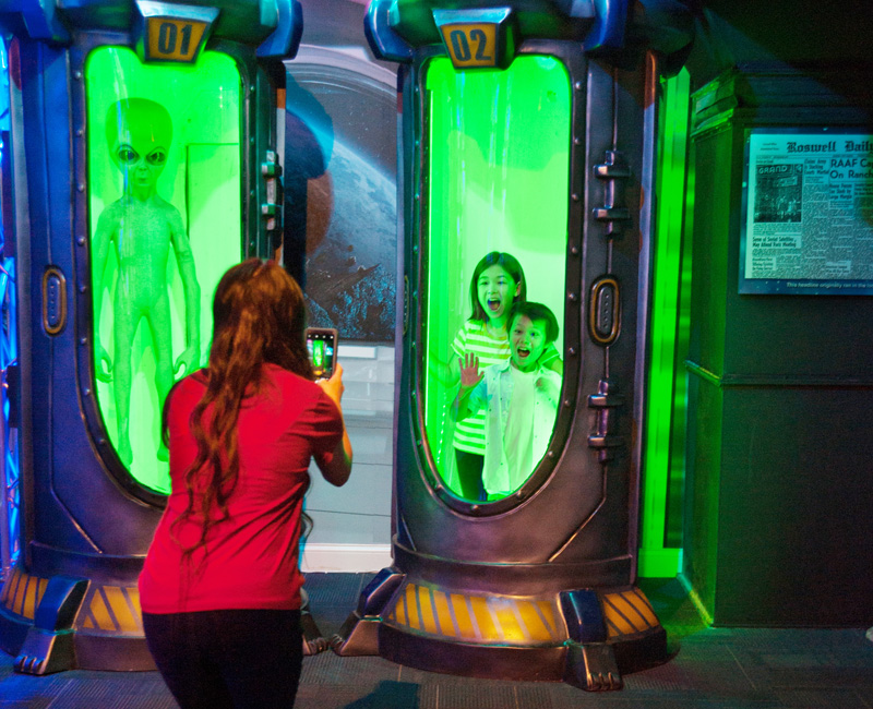 Alien-Photo-Op.jpg