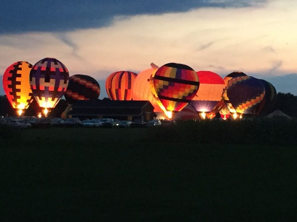hot-air-balloons-nighttime-1024x768.jpg