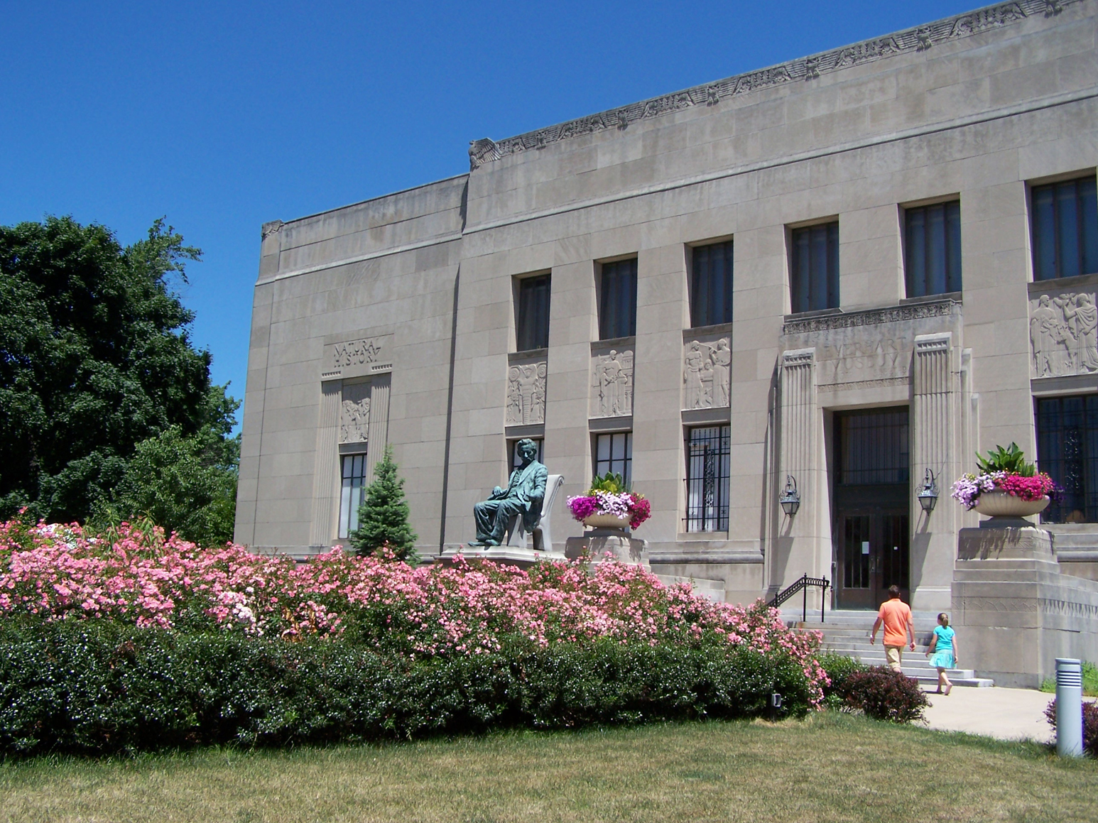 Everhart_Flowers.jpg