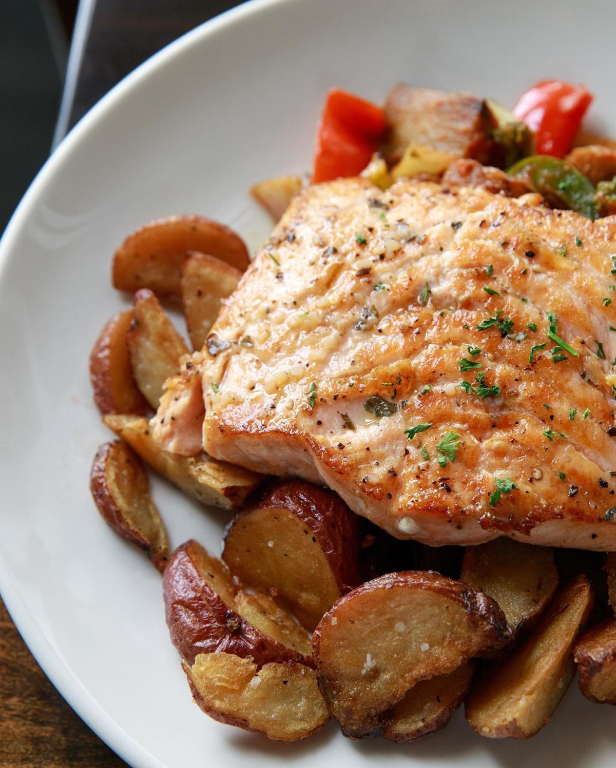 Bistro-Byronz-Willow-Grove3_5036A613-0A2E-FFE0-9D740CED51F7A30C-5036a5bdb7ff657_5036a89d-ab72-2199-212baa728fb5819b.jpg
