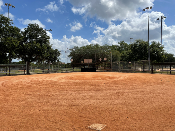 Softball-Fields-at-Hunt-Fountain-Park-in-Lakeland-FL_May_2021_13-720x540-55508129-82d5-4390-a494-f7d364dc4442.png