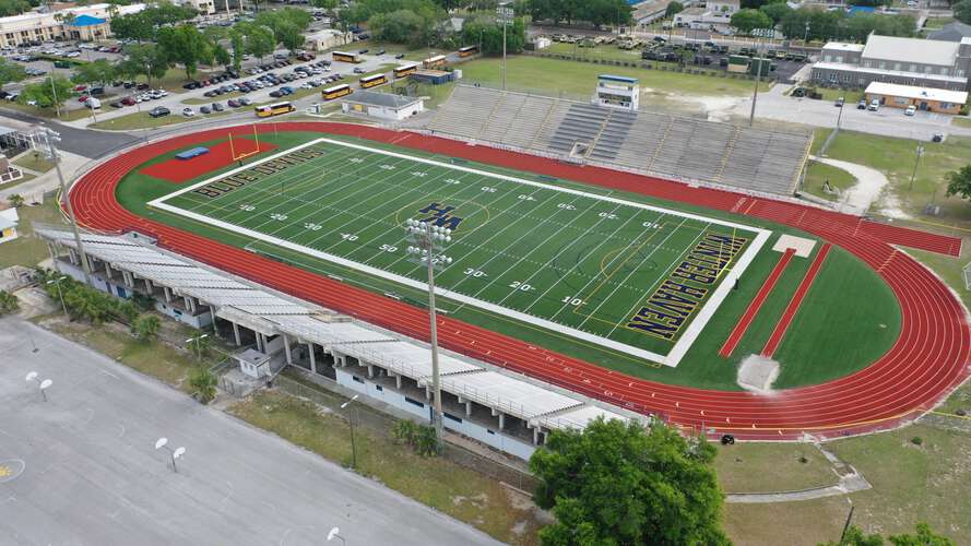 dms33880_Football_Stadium__Turf__3.jpg