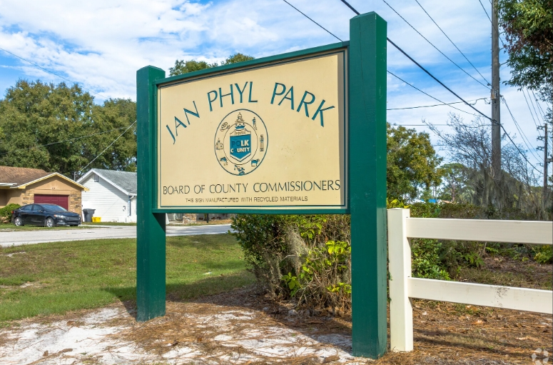 Jan Phyl.png