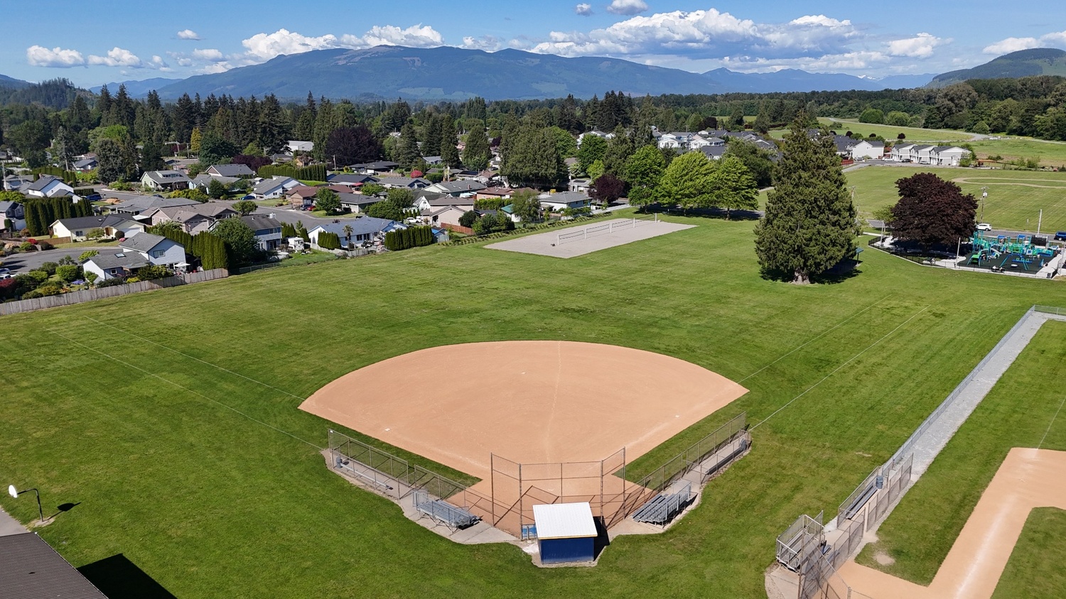 resized_softballfield_1500max.jpg