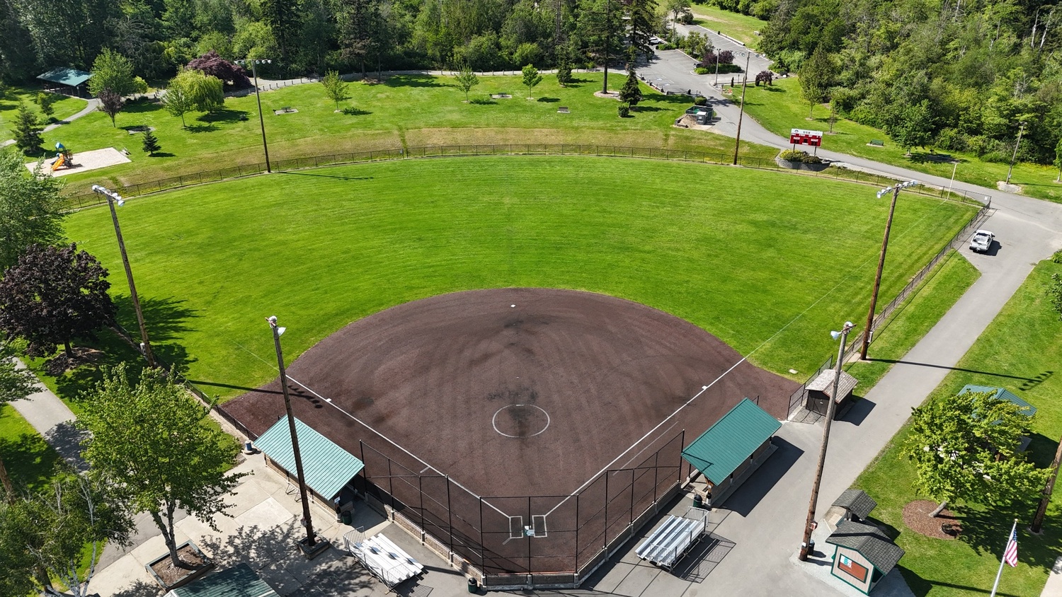 resized_softball_field3_1500.jpg