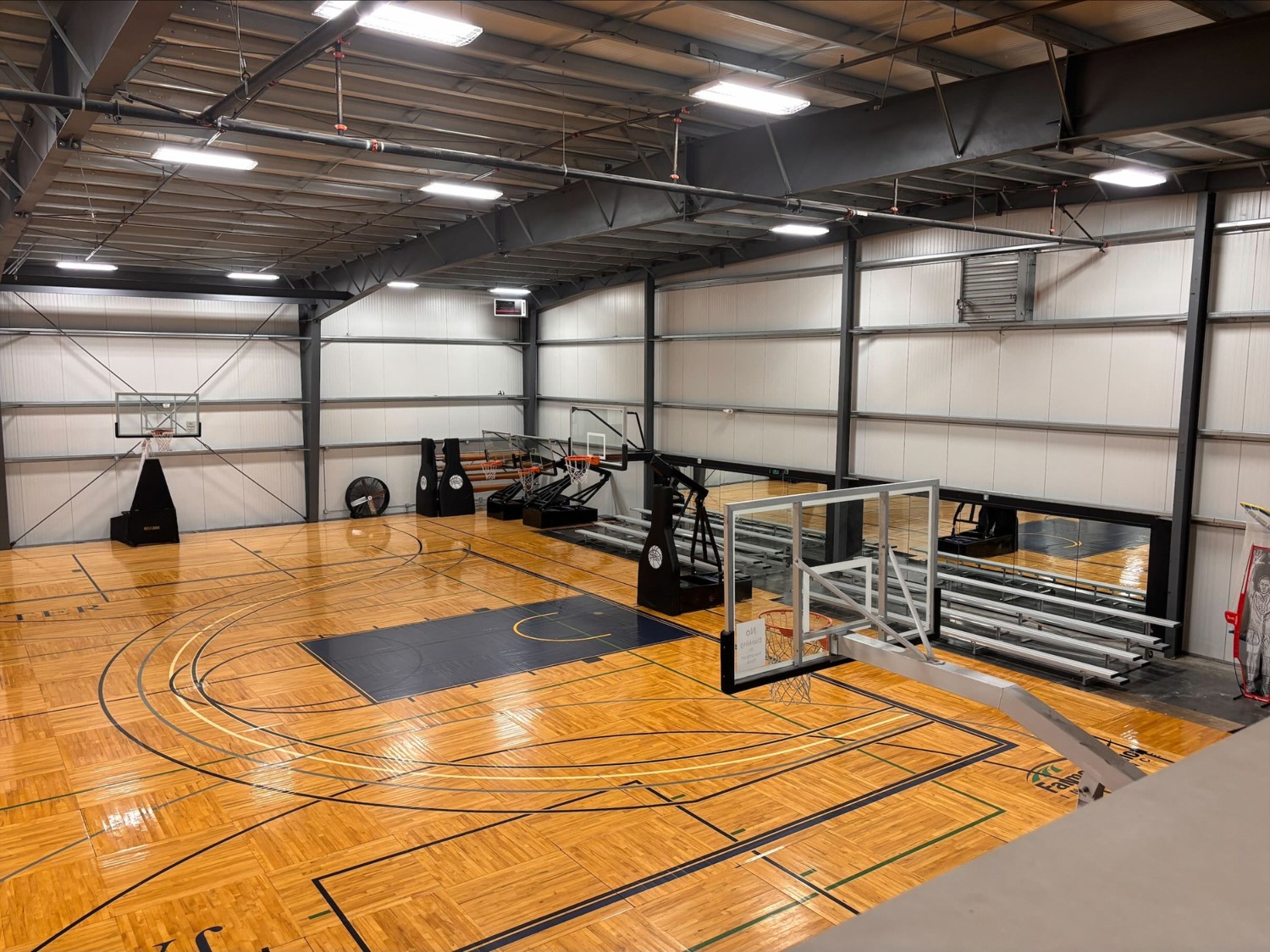 basketball_court_max1500_under2mb.jpg