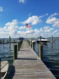 Len's Marina boardwalk