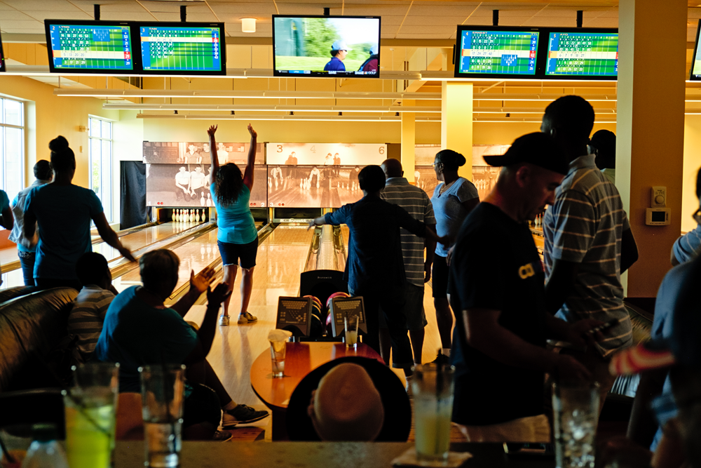 Pinstripes Bistro, Bowling and Bocce 4