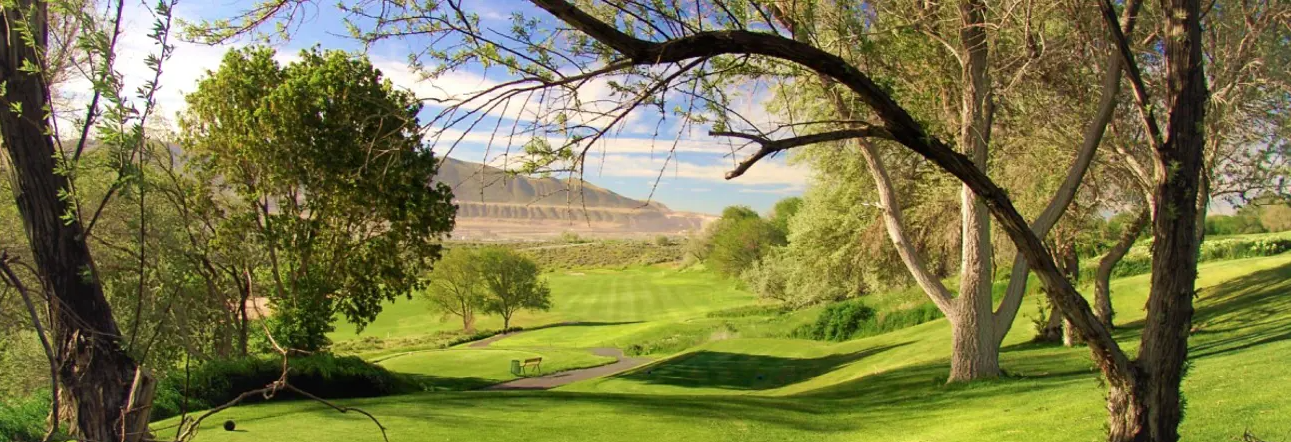 Riverbend Golf Course.png