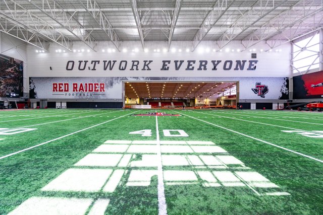 Texas Tech University_Sports Performance Center_09921_2020-small.jpg