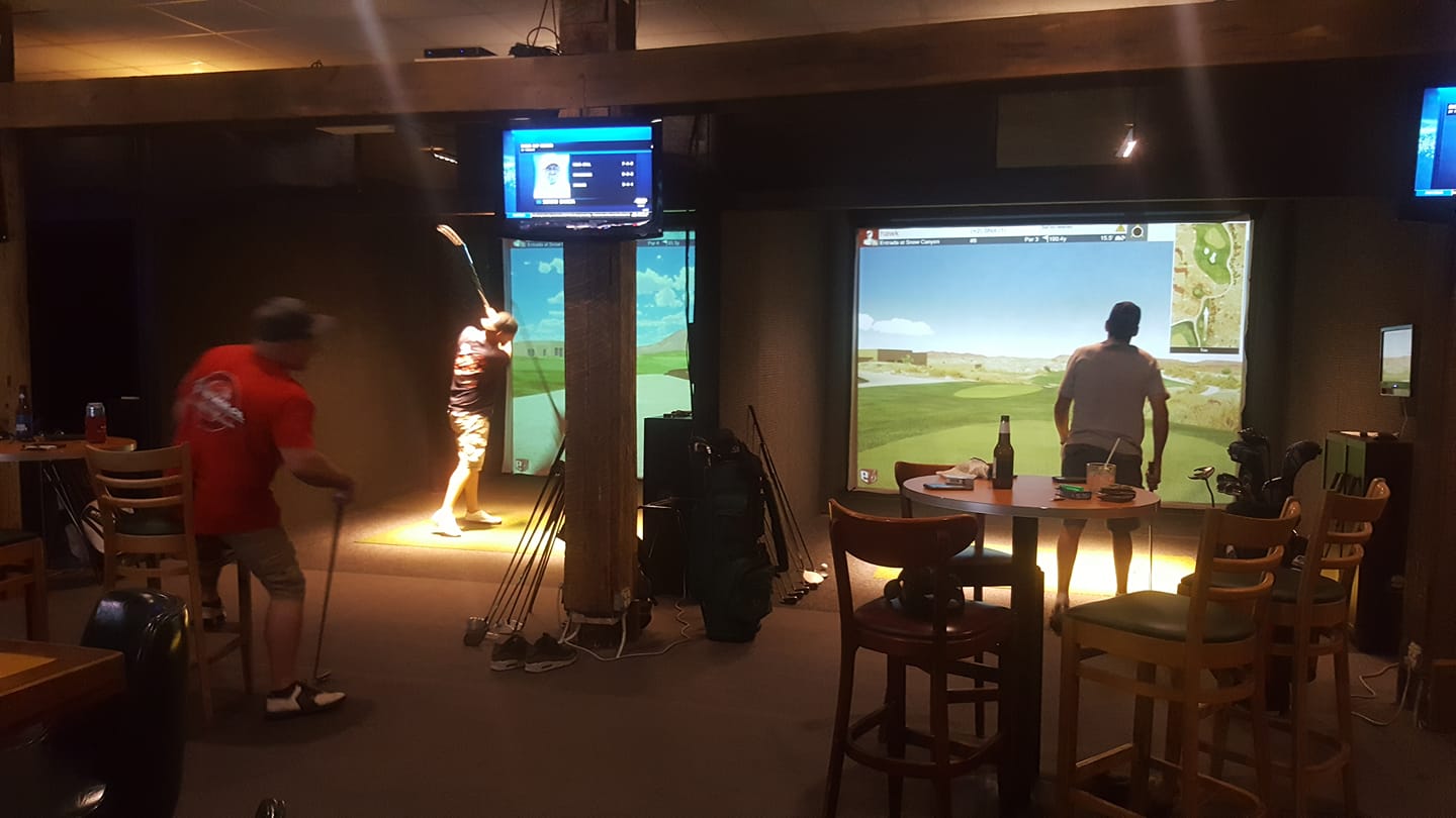 Riley's On The Green Indoor Golf2