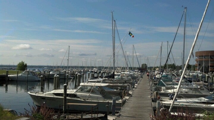 Harbor West Yacht Club