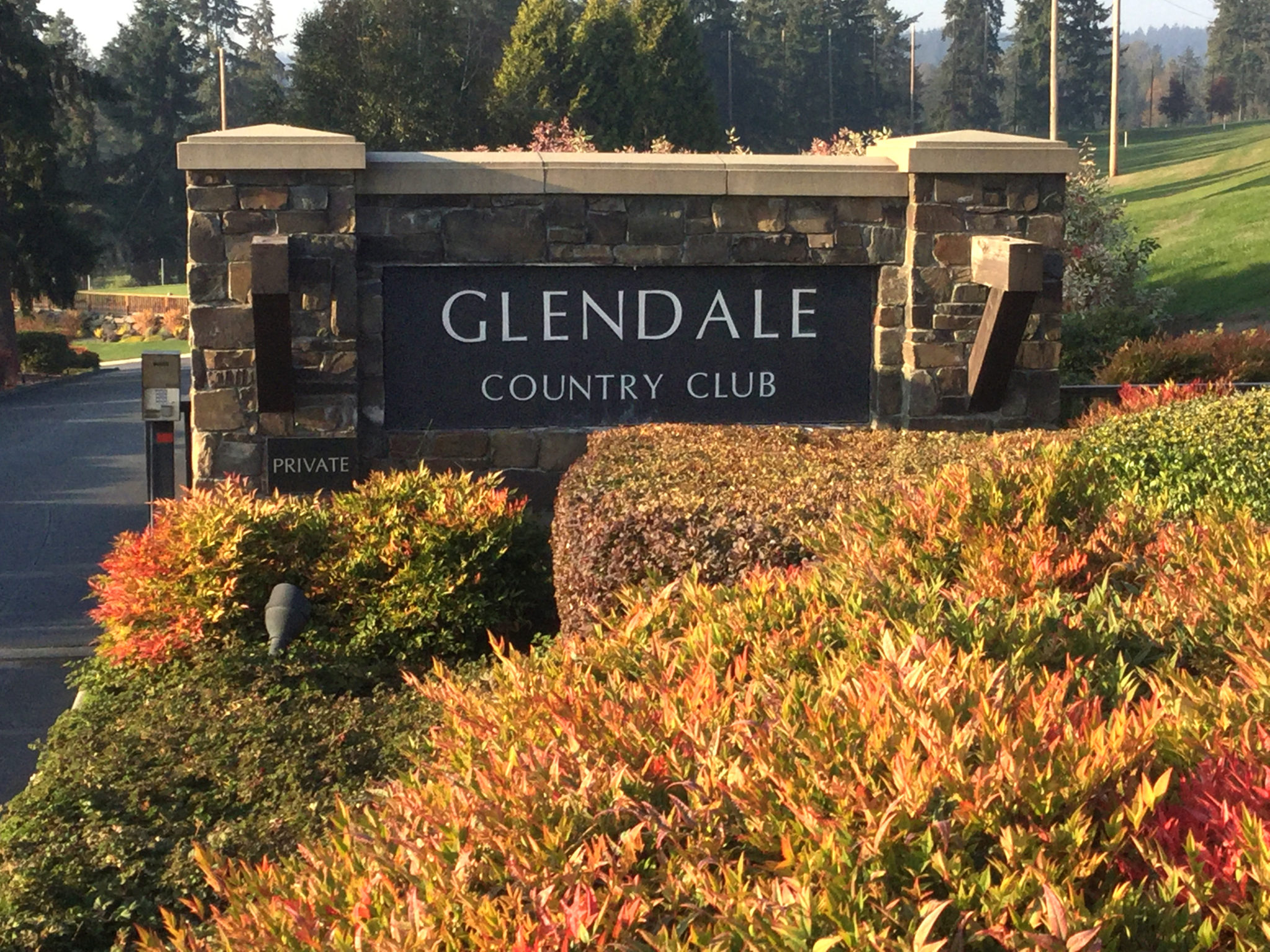 Glendale Country Club  sign.jpeg
