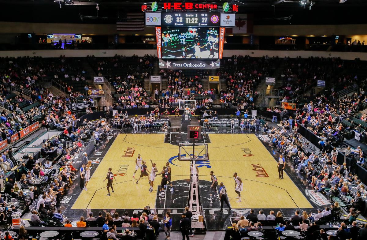h-e-b center spurs.jpeg