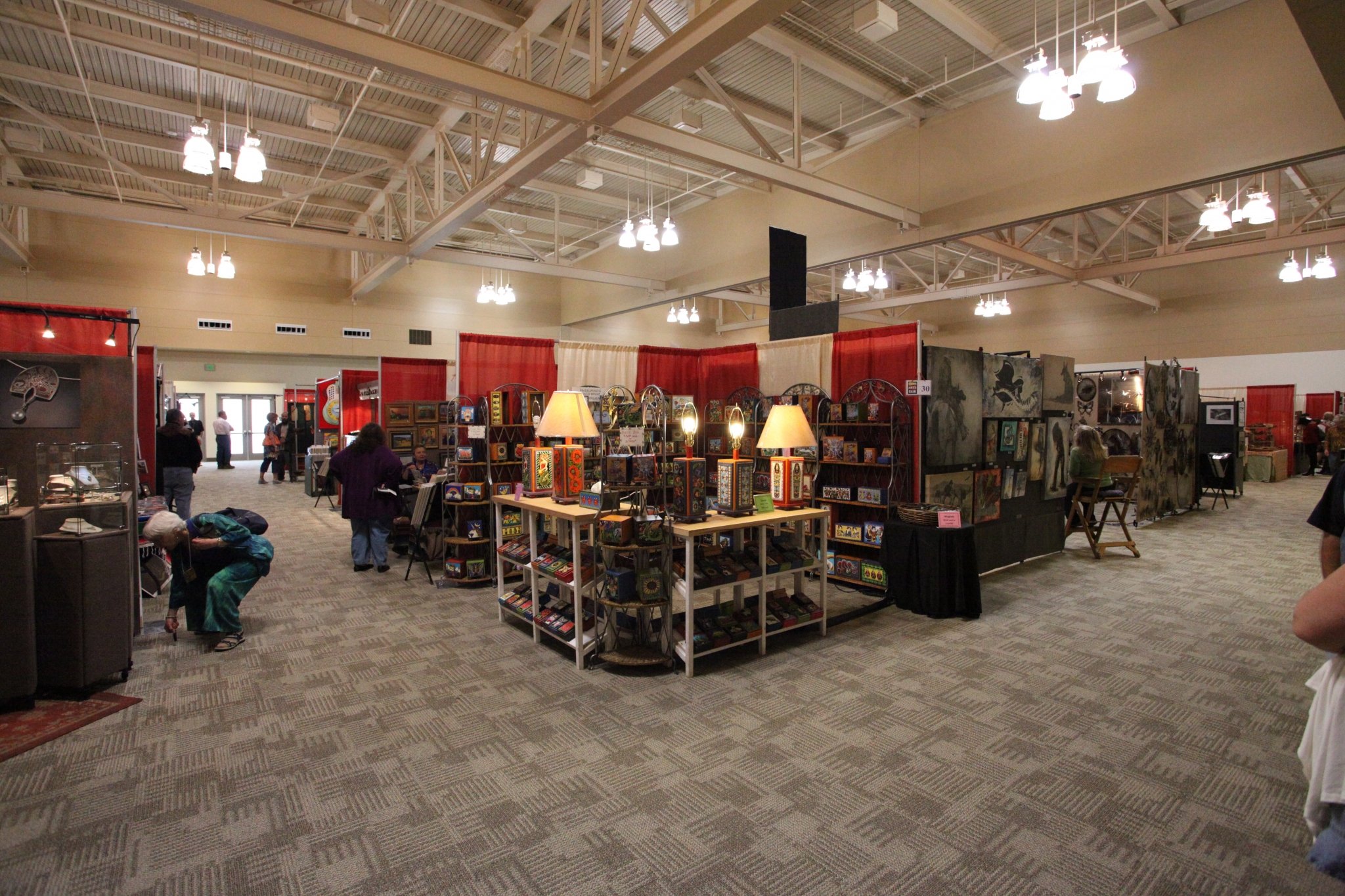 Exhibits-at-Las-Cruces-Convention-Center-Art-Shows-2048x1365.jpg