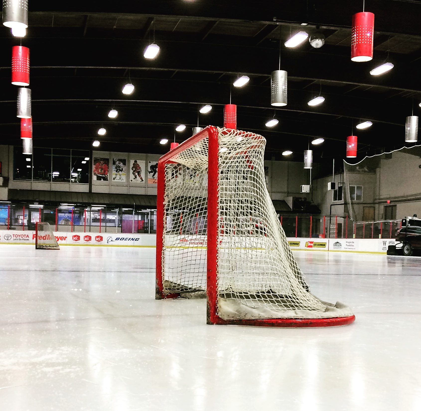 winterhawks skating center 4