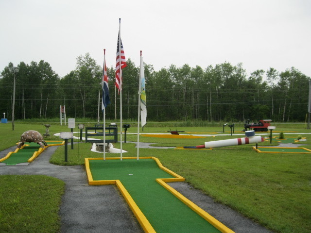 Friendly Putt Putt8