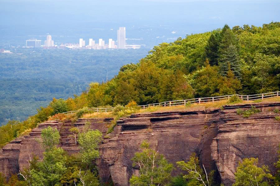 thacher-park-view-cliff_3054efc4-5056-a36a-0b33ce447d671890.jpg