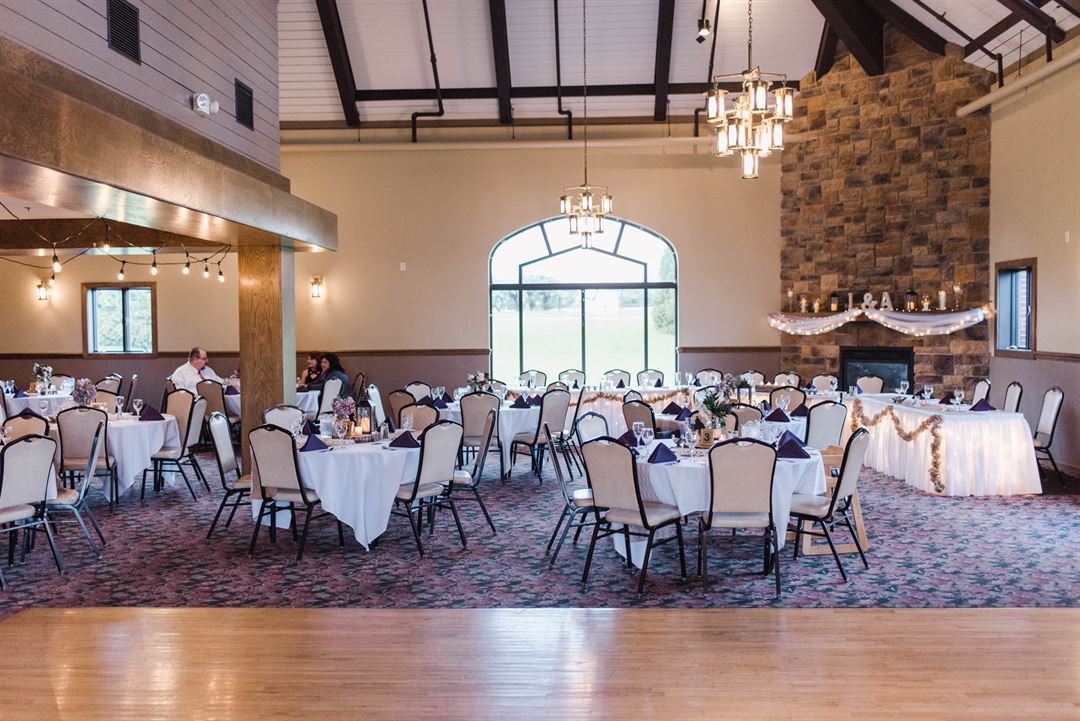 roses run country club inside.jpeg