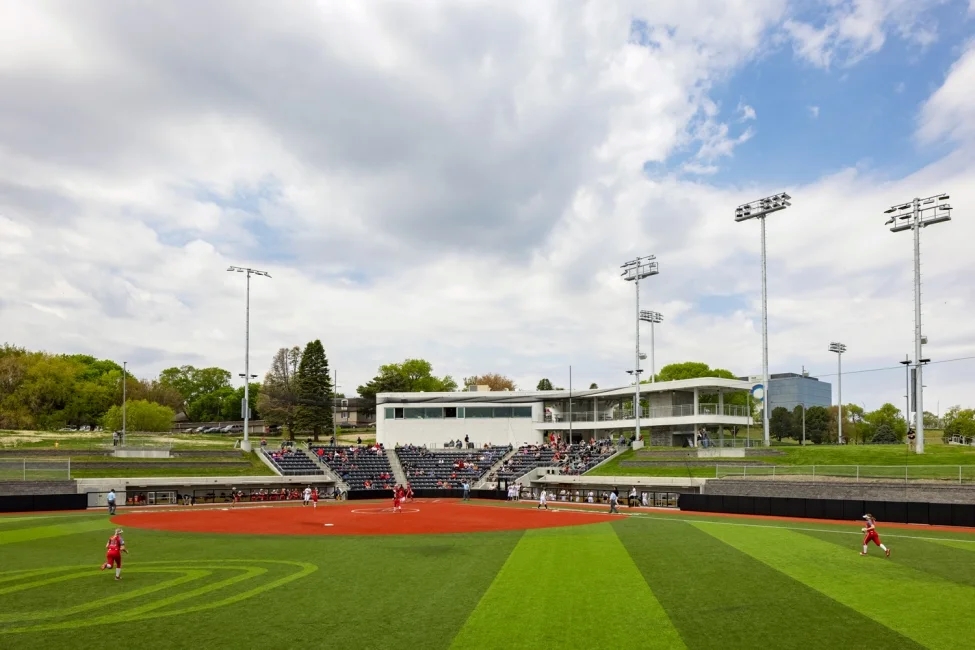 university-nebraska-omaha-maverick-park-softball-outfield (1).jpg