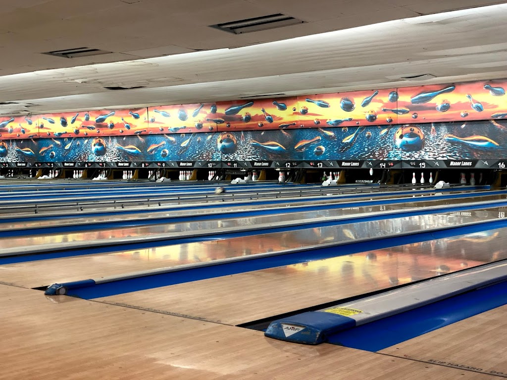 Manor Lanes Bowling & Sports Den Pub6