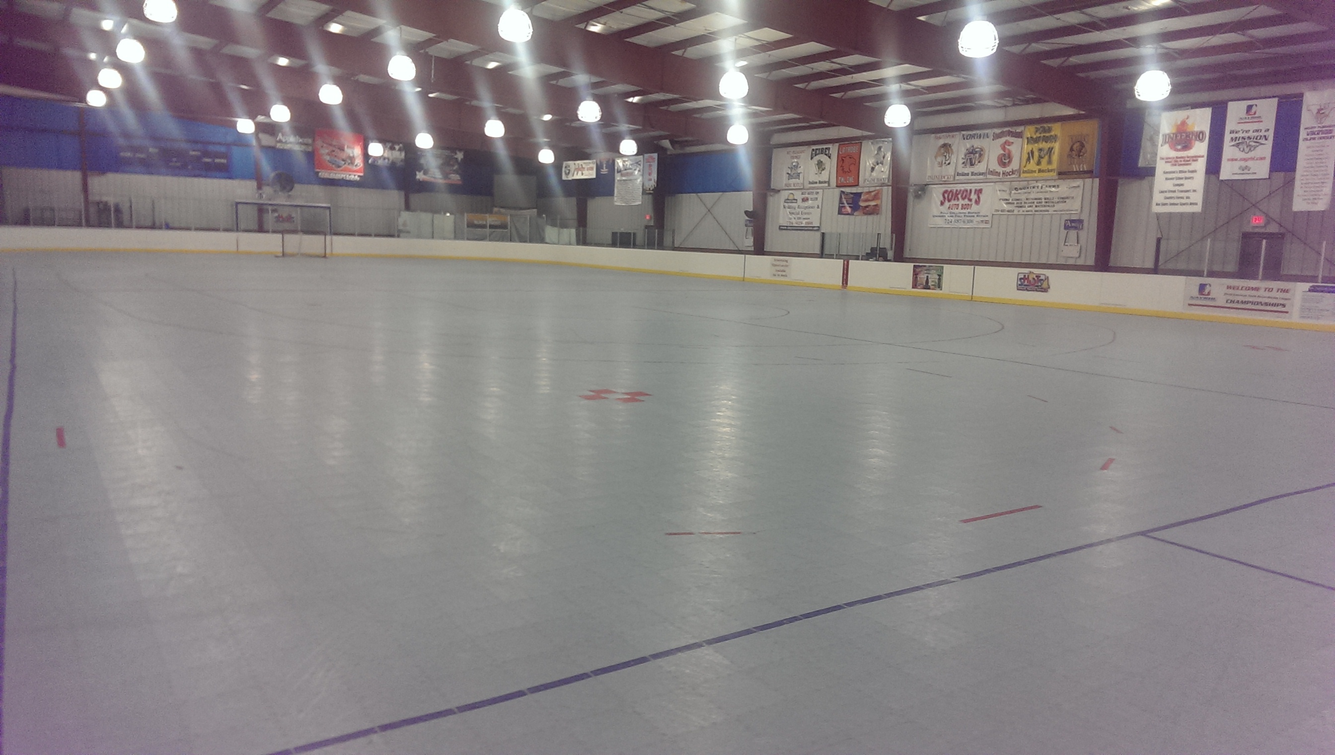Hot Shots Blue rink