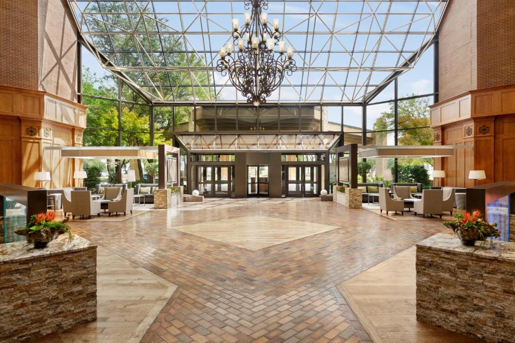 The Lakes Sports Club at Hilton DFW Lakes 10