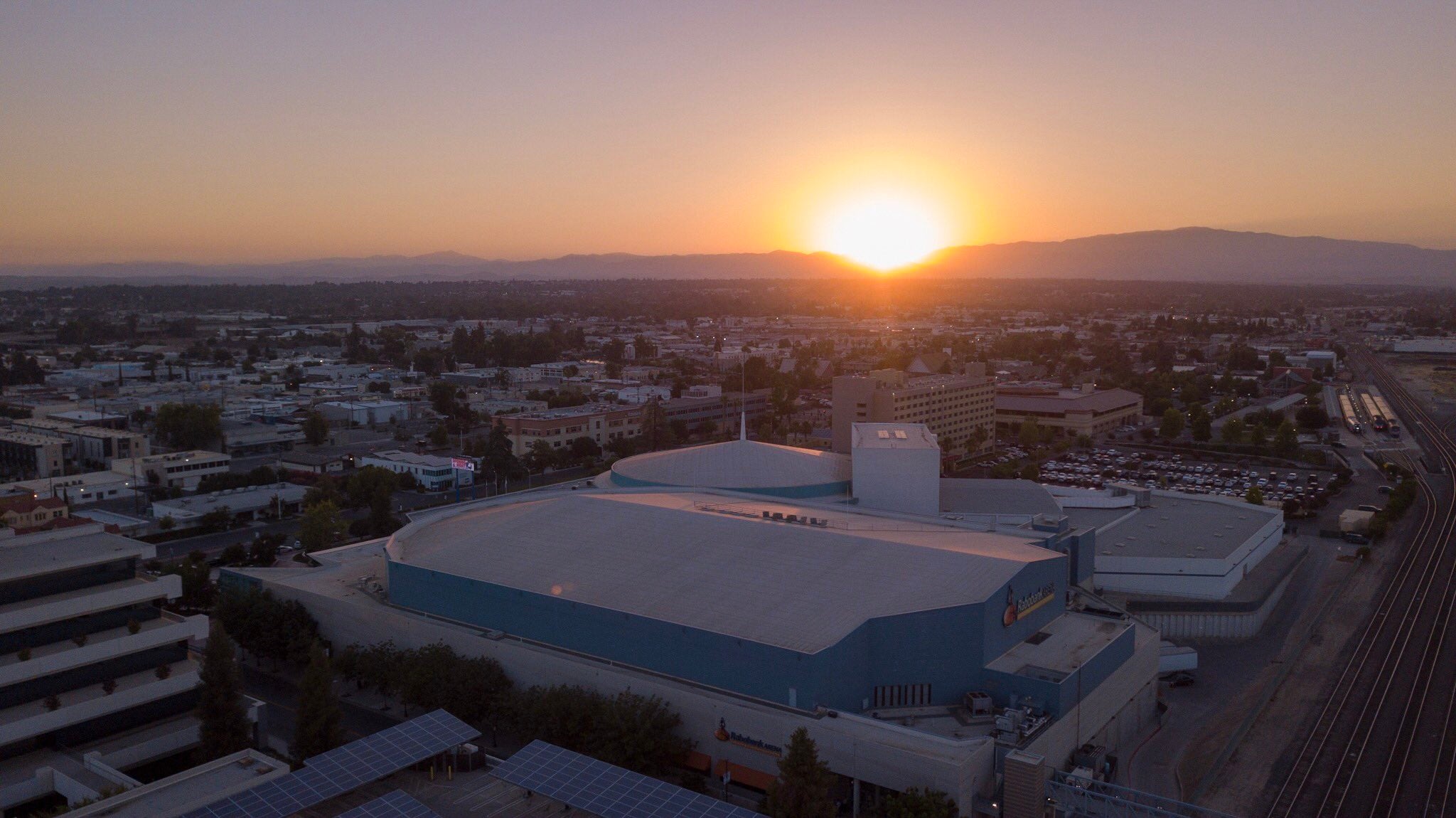 arena-sunrise-33b7e49109.jpg