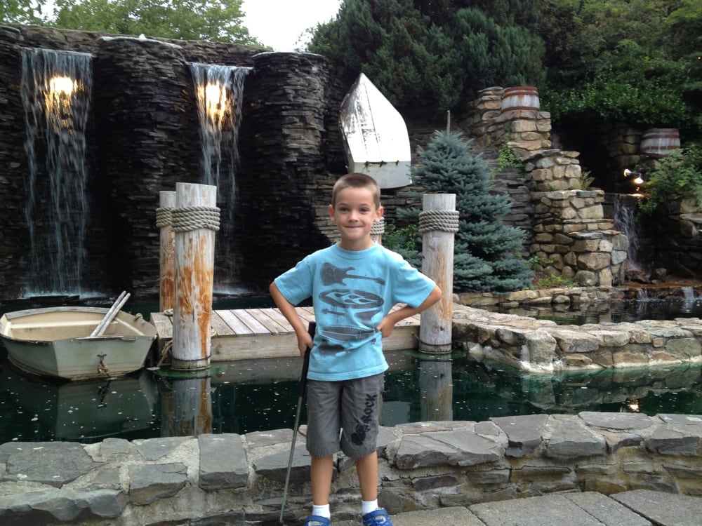 Holiday Hill Miniature Golf5