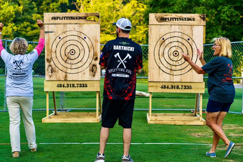 Splitting Edge Axe Throwing 5