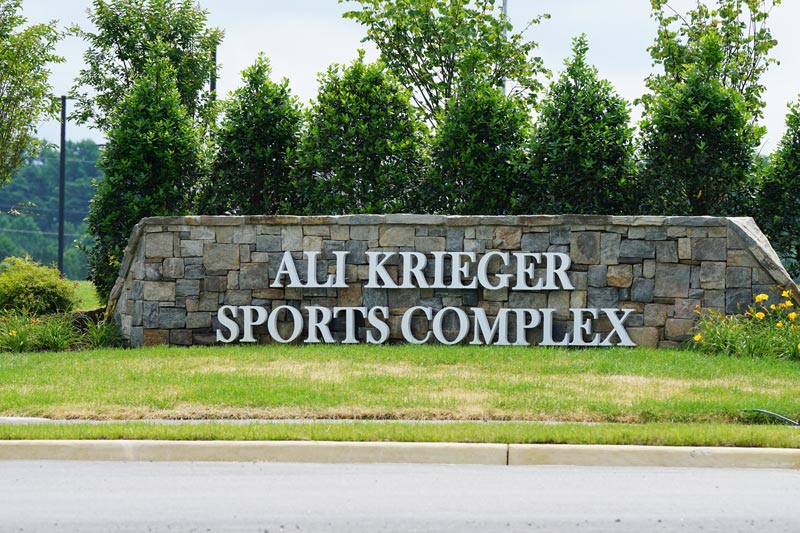 Ali-Kreiger-Sign-jeffrey-lin-697968-unsplash