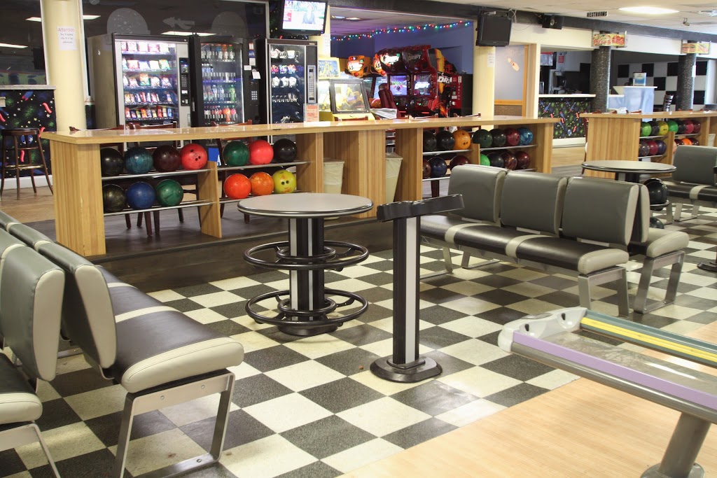 Manor Lanes Bowling & Sports Den Pub2