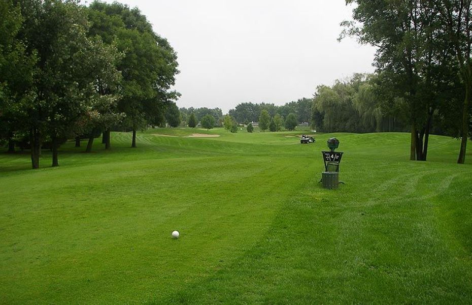 Links & Tees Golf Facility 4