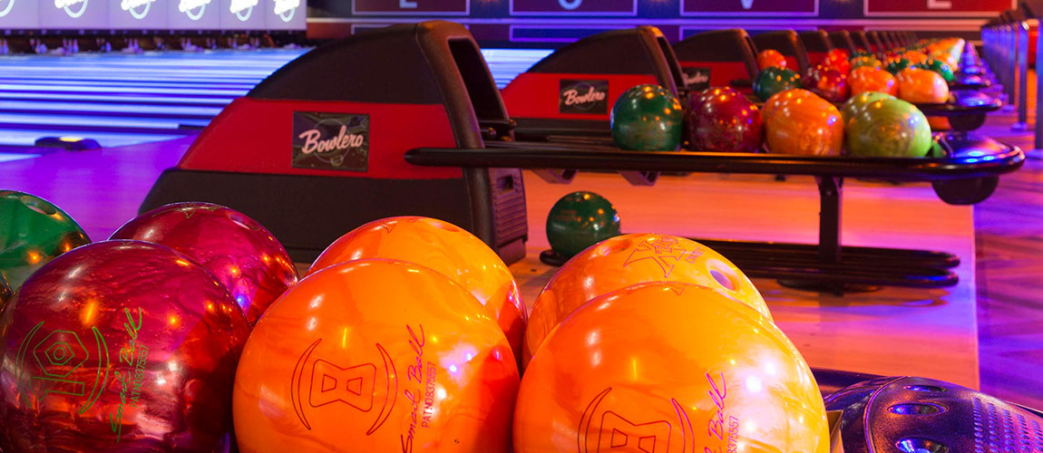 Bowlero Riverside6