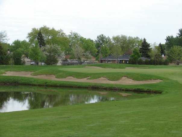 Links & Tees Golf Facility