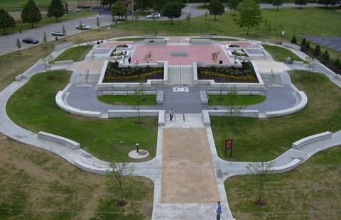 Rob Dyrdek-DC Shoes Foundation Outdoor Skate3