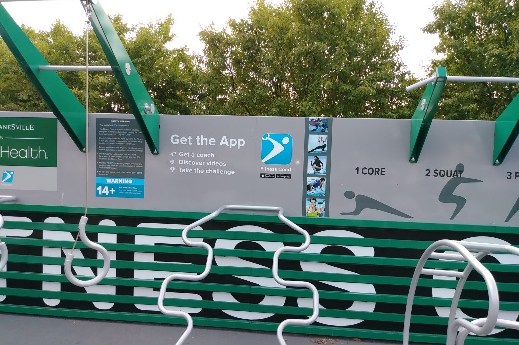 Outdoor Fitness Court4
