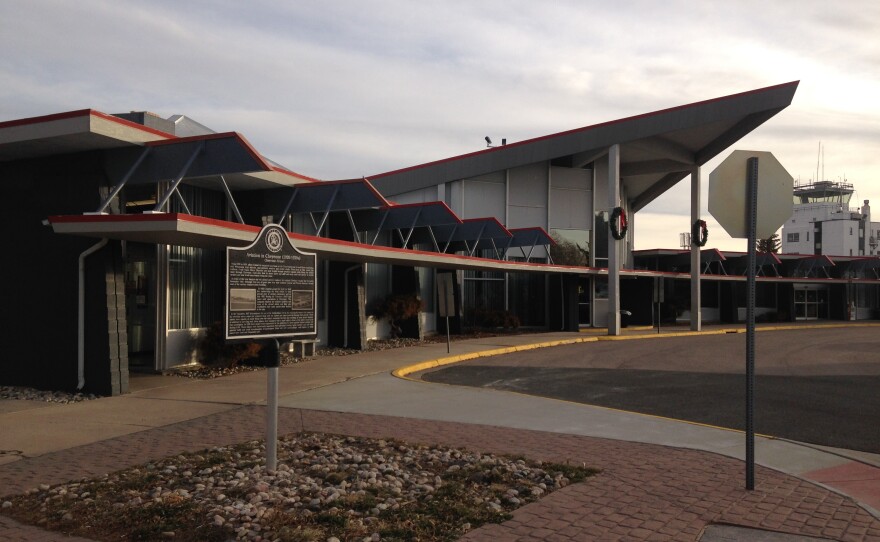 northeast wyoming regional airport 3