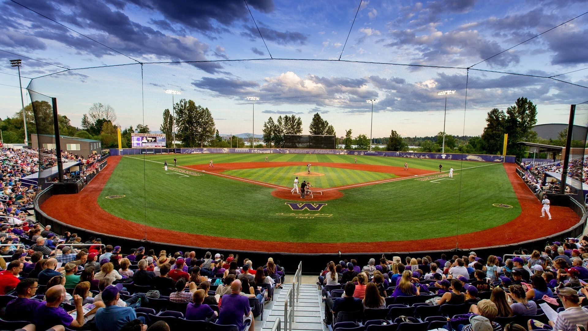 HUSKY%20BALLPARK4