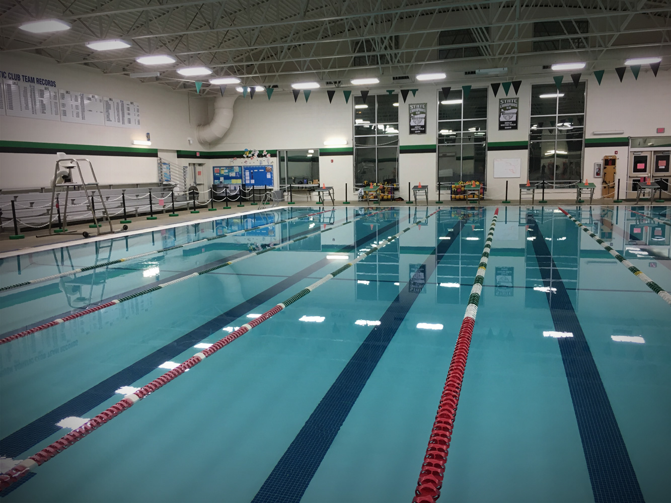 High-School-Swimming