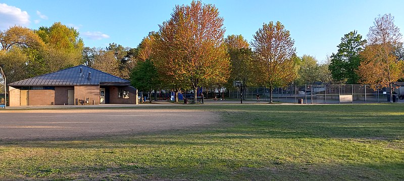 Desnoyer Park9