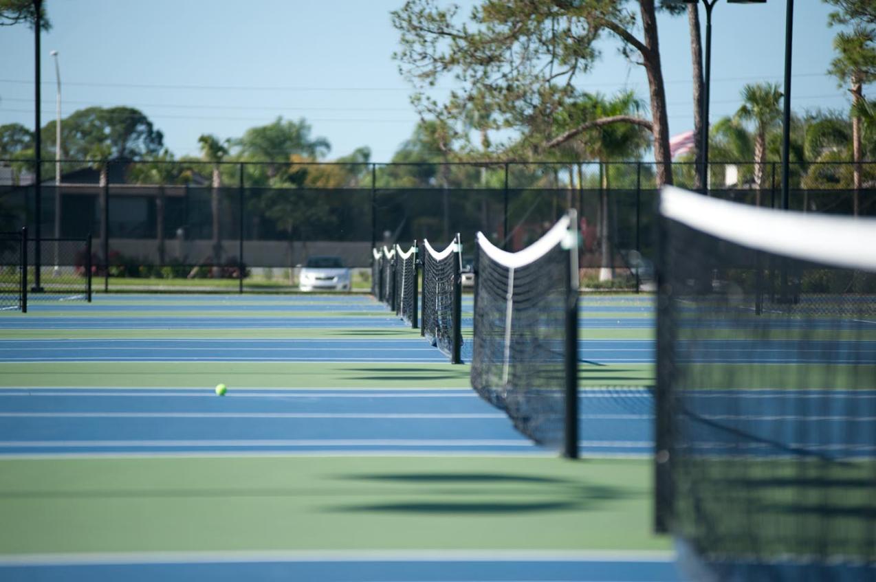 scf tennis courts