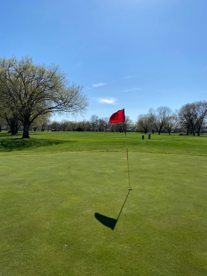 South Ridge Golf & Pub2