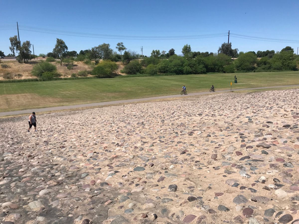 Thunderbird Paseo Linear Park2