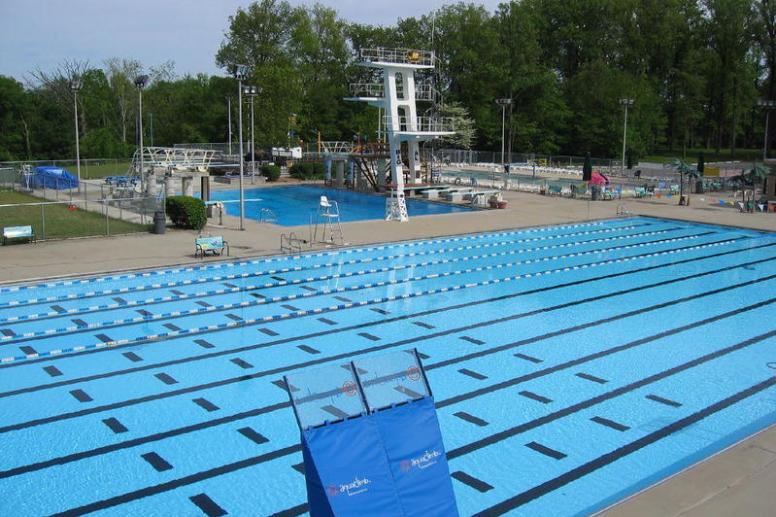 Pool-nbsp-1_e9cd0481-5056-a36a-082cbb5cf87e4dbe