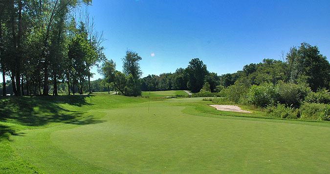 Roses Run Country Club 2