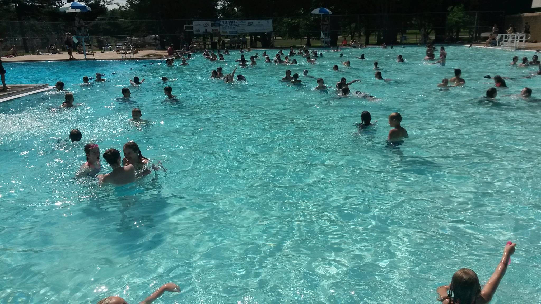 Vandehey Waters Outdoor Aquatic Center2