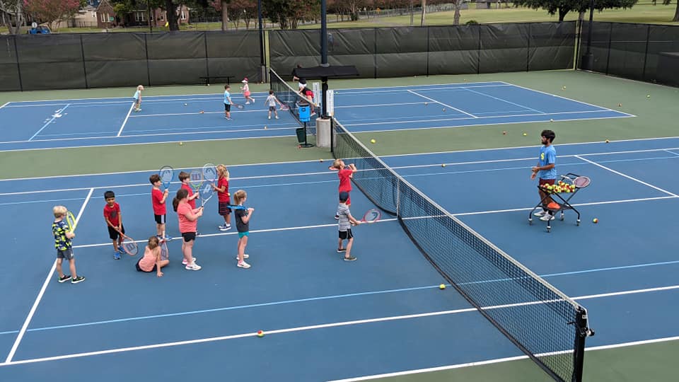 Querbes Tennis Center 2